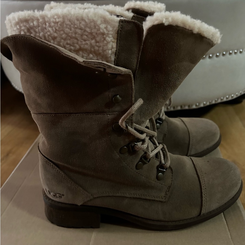 Uggs - image 4